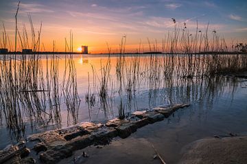 Zonsondergang aan de Binnenschelde in Bergen op Zoom van Rick van Geel