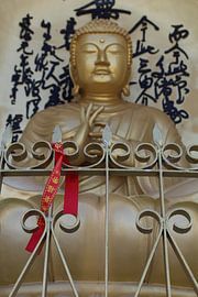 Buddha statue in Nepal by Mariska Vermeulen