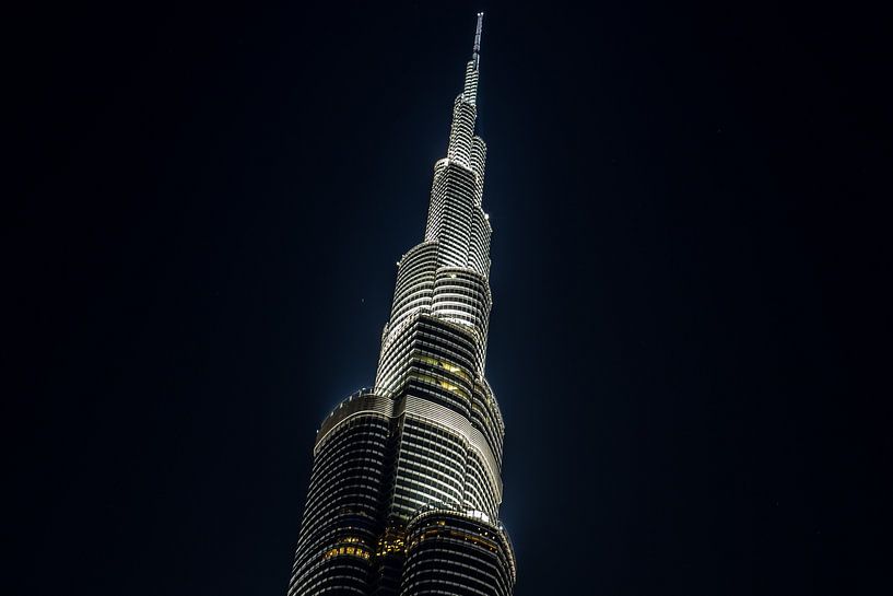 Dubai Stad City view Burj Khalifa  Nacht / avond foto van Sjoerd Tullenaar
