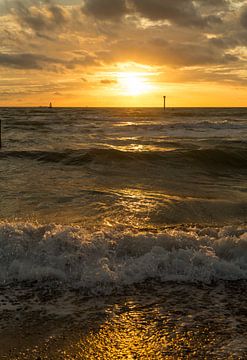 Zonsondergang aan zee van MSP Canvas