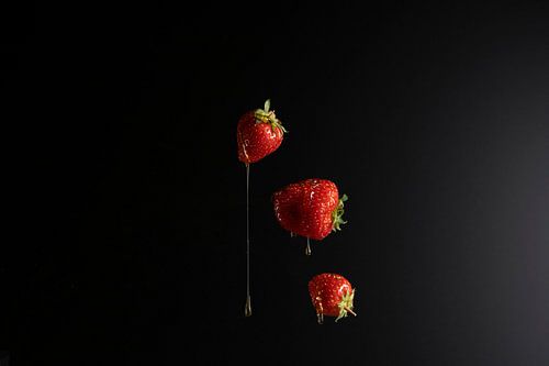Food, strawberries with sugar