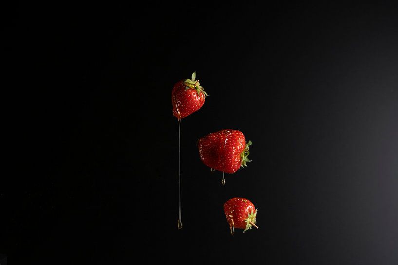 Food, strawberries with sugar by Gaby Hendriksz