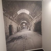 Kundenfoto: Verlassene Standorte: Gewölbter Korridor der Sphinx-Fabrik Maastricht. von Olaf Kramer, auf nahtloser fototapete