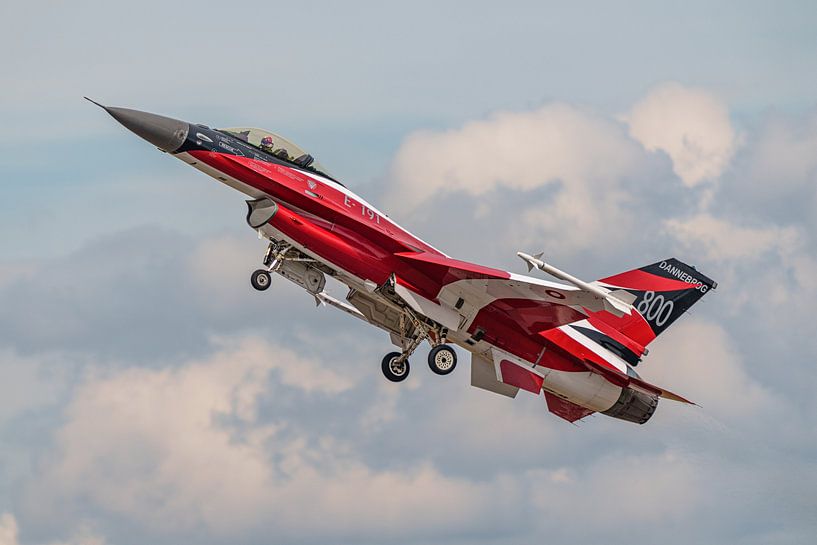Danish F-16 Solo Display Team 2022 &quot;Dannebrog&quot;. by Jaap van den Berg
