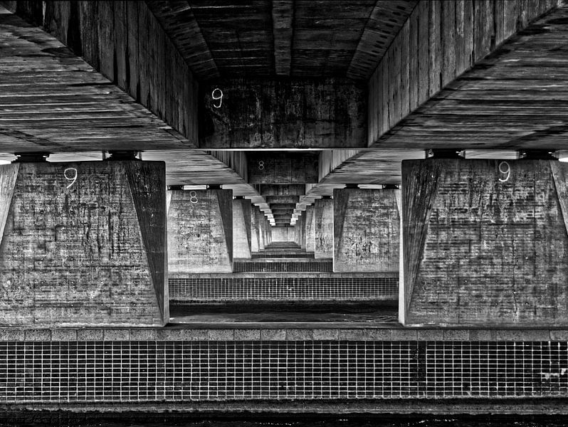 Oneindige brug par Wijnand Medendorp