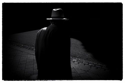 Hamburg Hat Film Noir style