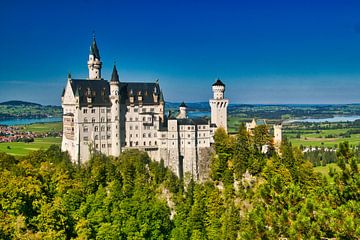 Royal Castle Neuschwanstein Bayern Germany by eddy Peelman