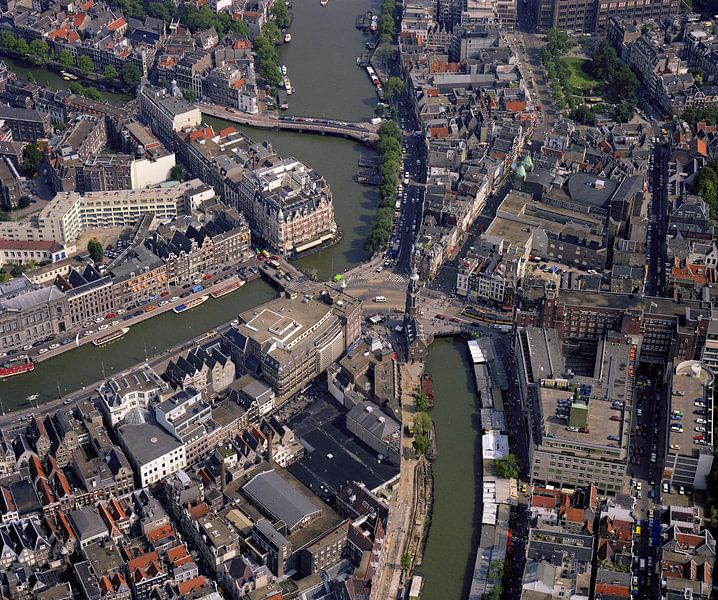 1987: Historical aerial view of the Munttoren, Amsterdam by Frans Rombout
