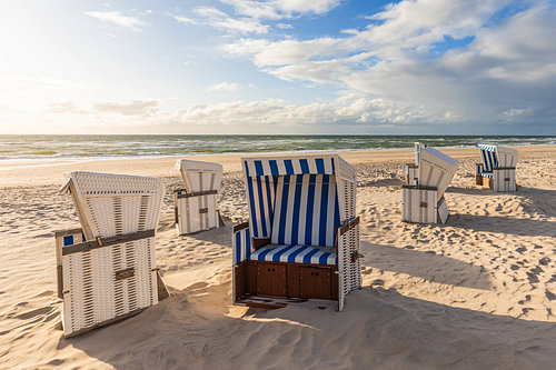 Strandkörbe am Strand von Kampen auf Sylt an der Nordsee