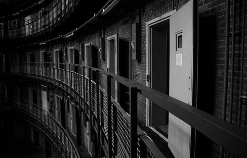 Urbex - cellencomplex in verlaten koepelgevangenis