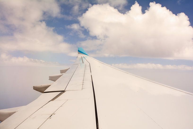 Über den Wolken von Claudia Evans