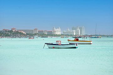 Palm Beach op Aruba in deCaribbische zee op de Nederlandse Antillen van Eye on You