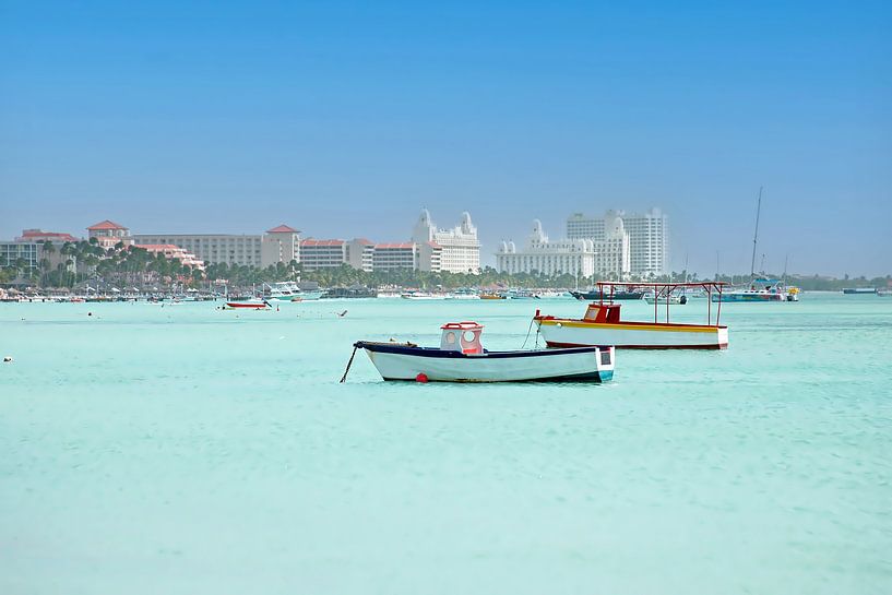 Palm Beach auf Aruba im Karibischen Meer auf den Niederländischen Antillen von Eye on You
