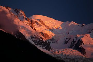 Mont Blanc im Abendlicht von Menno Boermans