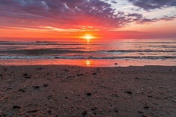 Coucher de soleil sur la plage en juin (0151) sur Reezyard