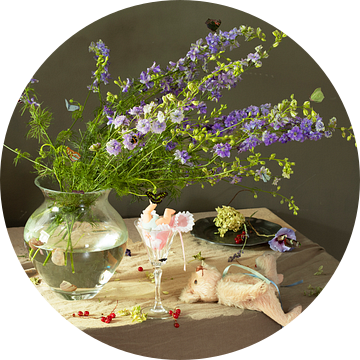 Stilleven ‘Dolly and friends’ van Willy Sengers