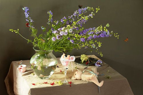 Still life 'Dolly and friends