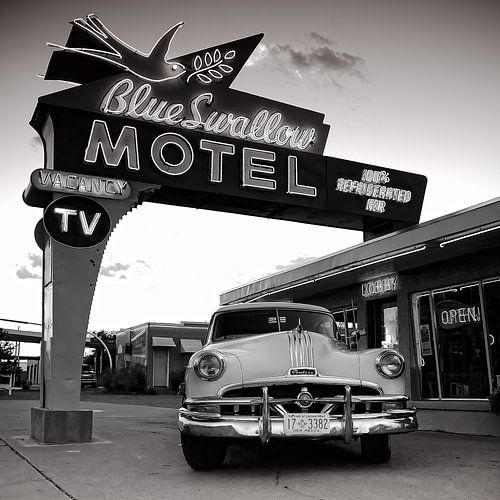 Blue Swallow Motel