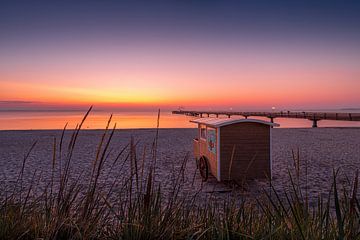 Strand von Scharbeutz an der Ostsee zum Sonnenaufgang. von Voss Fine Art Fotografie