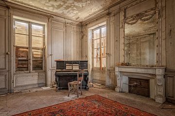 Lost Place - verlaten piano van Gentleman of Decay