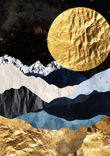 Gouden maan boven Bergen