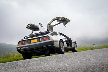 DeLorean im irischen Nebel
