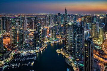 Coucher de soleil dans la Marina de Dubaï sur Michael Abid