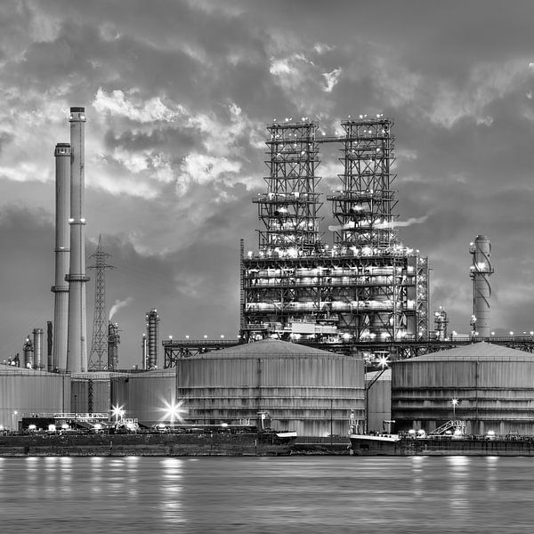 Petrochemical production plant at twilight_1 by Tony Vingerhoets