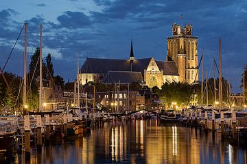Dordrecht - Onze Lieve Vrouwekerk gezien vanaf de Nieuwe Haven