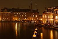 Boot in de gracht, Leiden - nachtopname