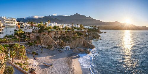 Nerja strand aan de Costa del Sol