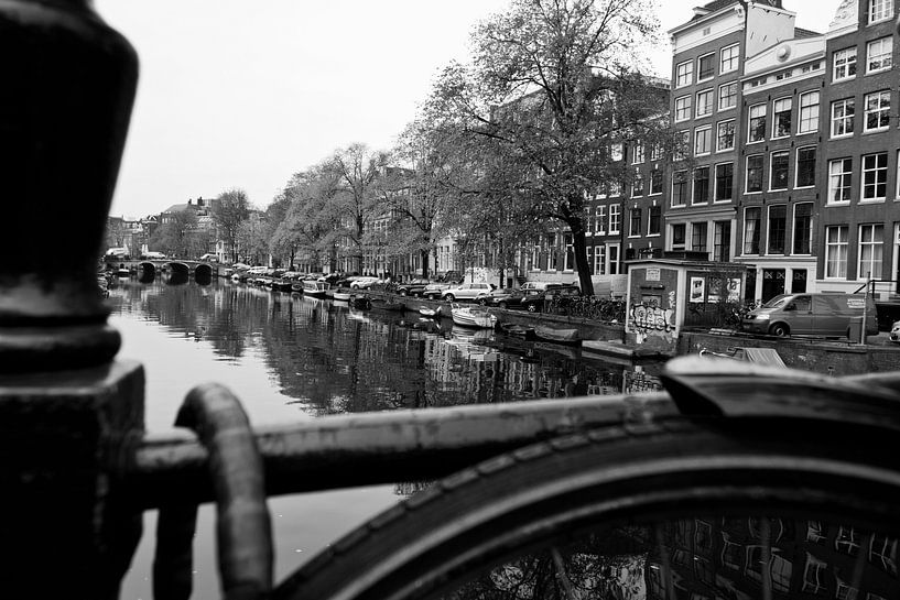Amsterdamse grachten by Teuniëlle van Slooten