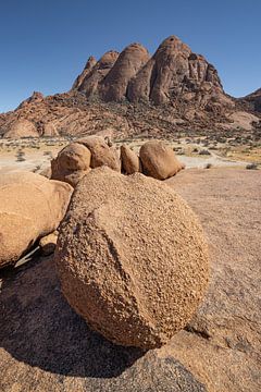 Große und kleine Felsen