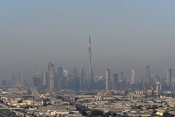 Dubai Skyline van Robert Styppa