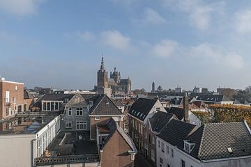 Blick auf die St. Johannes-Kathedrale in Den Bosch von Andrea Pijl - Pictures