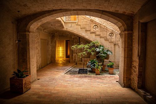 Sfeervolle Spaanse patio in Gerona