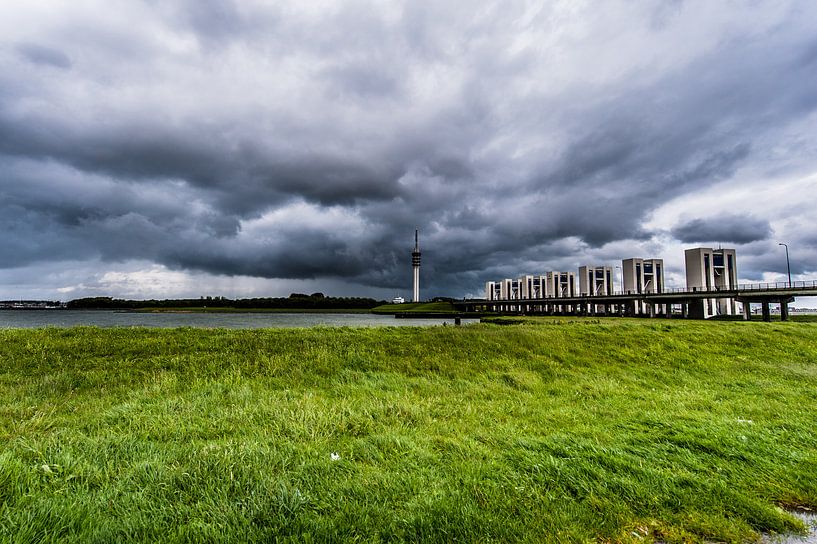 Lelystad in a Thunderstorm von Brian Morgan