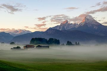 Zonsopgang in het Berchtesgadener Land met de Watzmann van Christian Peters