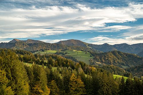 Uitzicht op de Hochgrat en de Allgäuer bergen in de herfst