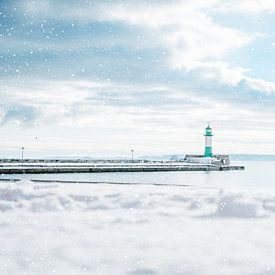 Leuchtturm Sassnitz im Winter von Mirko Boy