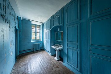 Salle de bain bleue sur Inge van den Brande