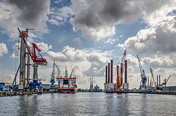Schiedam, Wolken, Schiffe und Kräne von Frans Blok