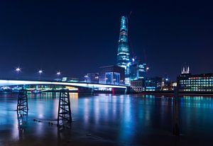 Der Shard in Blau / London von Rob de Voogd / zzapback