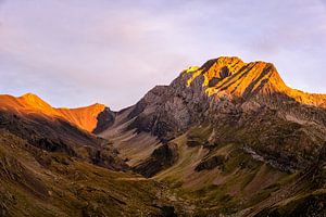 Lever de soleil au parc national de Posets Maladeta, Espagne sur Jasper den Boer