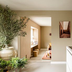 Klantfoto: Aardewerk in aardetinten | Ourika Marrakech Marokko | Stilleven fotografie (gezien bij vtwonen) van Raisa Zwart Reisfotografie Prints, op HD Metal