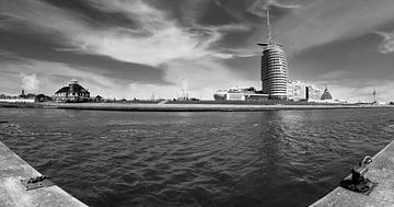 Bremerhaven Havenwelten Skyline Panorama (zwart-wit)