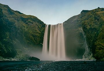 Skógafoss Waterfall in Iceland by Patrick Groß