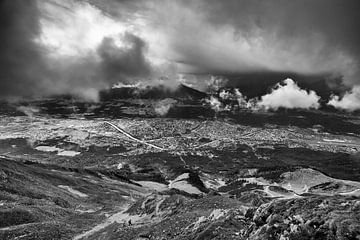 Innsbruck, seen from 2000m von Robert van Willigenburg