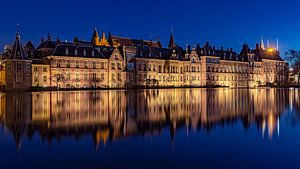 Der Binnenhof bei Nacht von Michael van der Burg