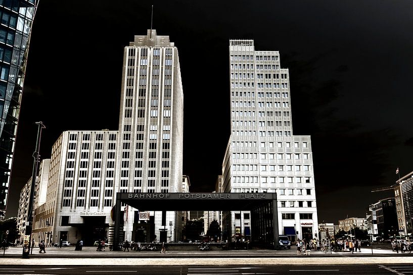 Bahnhof Potsdamer Platz by Niels den Otter